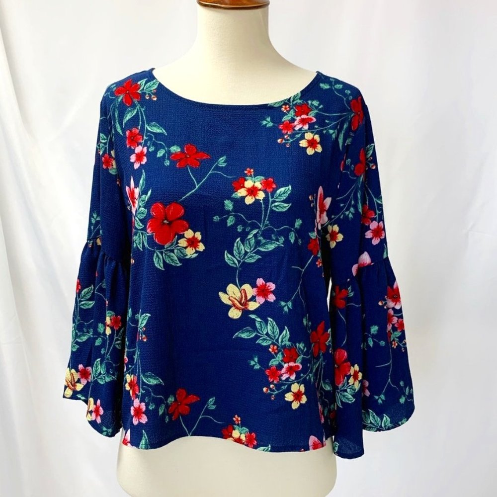 Stella Tweed Bell Sleeve Floral Blouse Size Medium Feminine Romantic